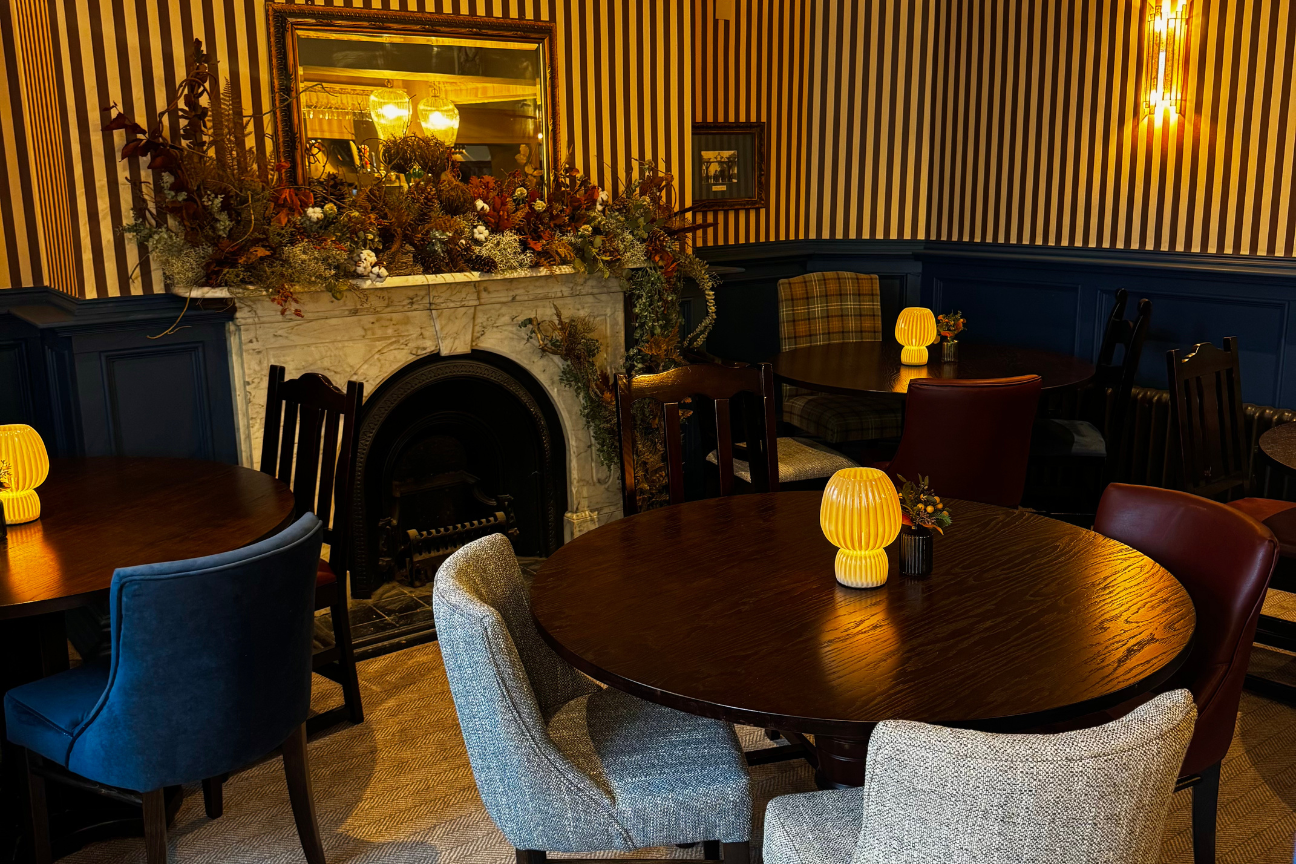 Swan & Royal Restaurant dining area